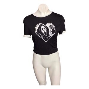 Black and White Graphic Crop Top Scream Ghost size small